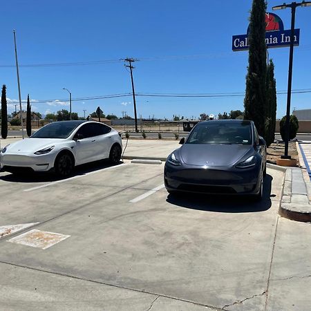 California Inn Hotel And Suites Adelanto Us 395 外观 照片