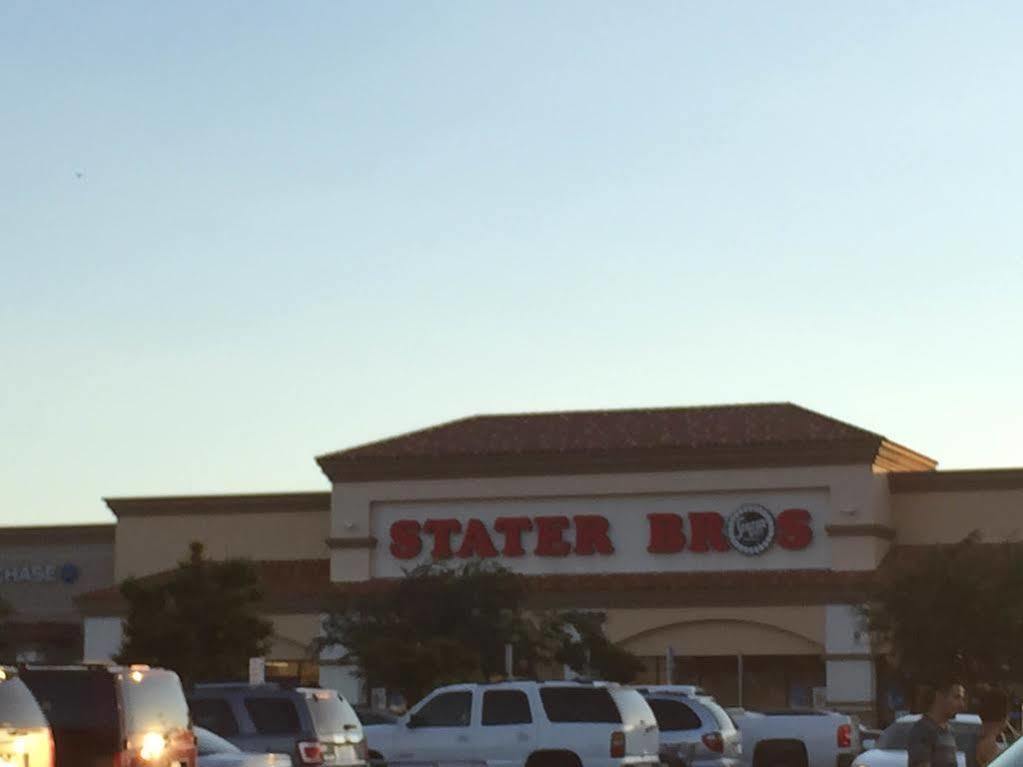 California Inn Hotel And Suites Adelanto Us 395 外观 照片